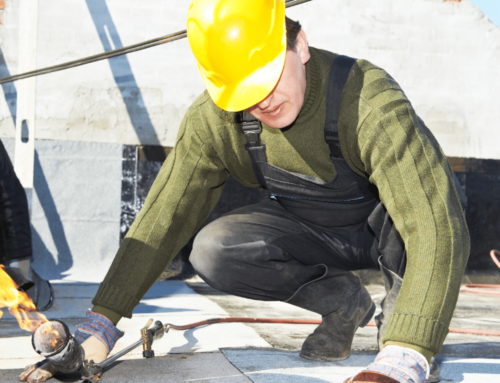 Tips for Selecting the Right Contractor for Rubber Roof Installation